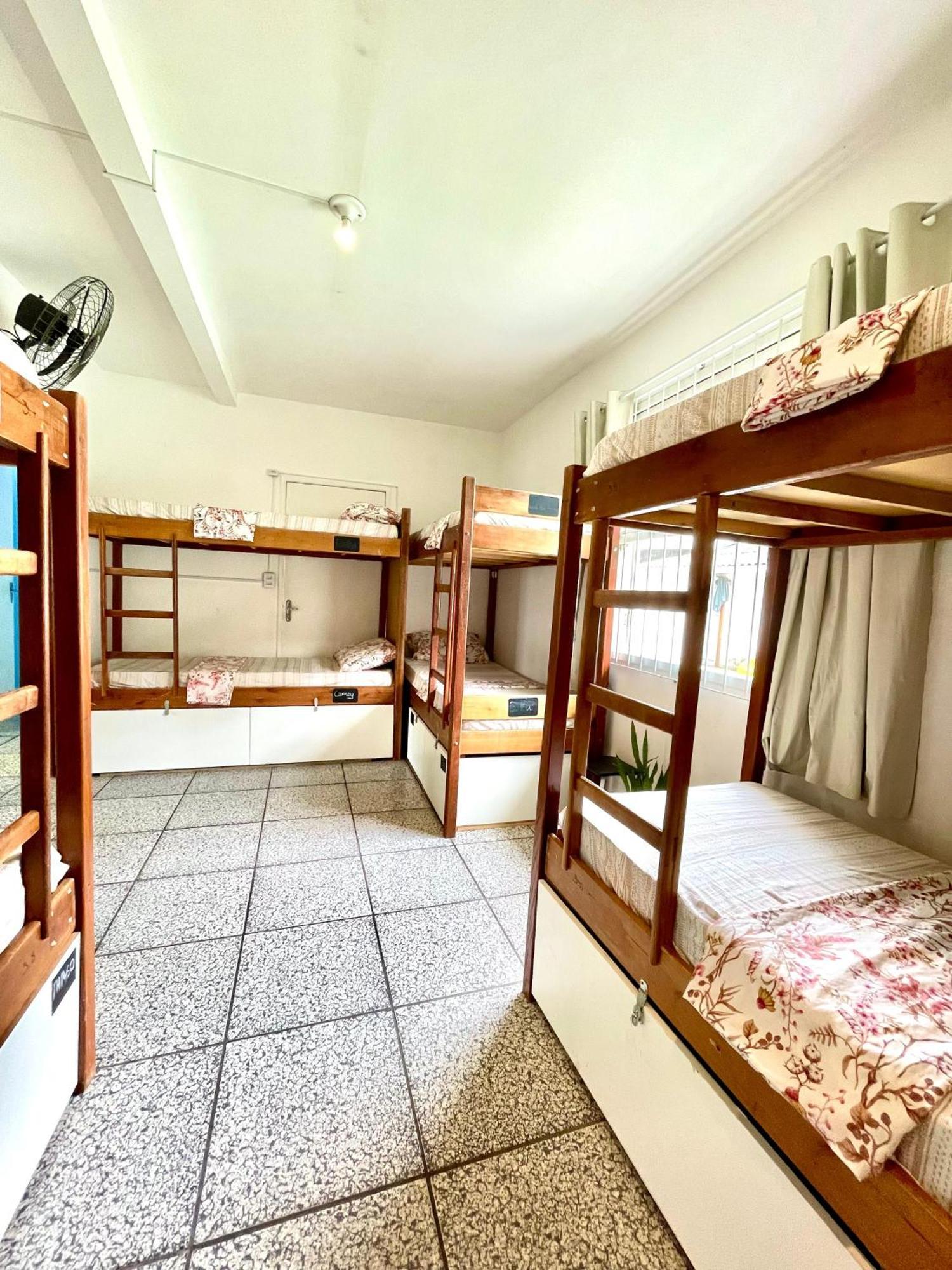 Pequi Hostel Флорианополис Экстерьер фото